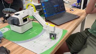 Dobot Magician Lite - Claw Movement