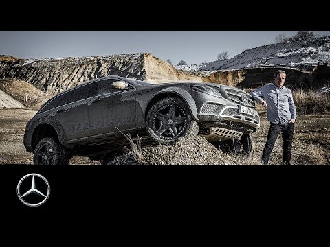 Matthias Malmedie mit dem E-Klasse All-Terrain 4x4² Prototyp unterwegs im Gelände