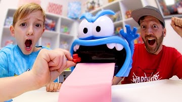 Father & Son PLAY GOBBLE MONSTER! / Don