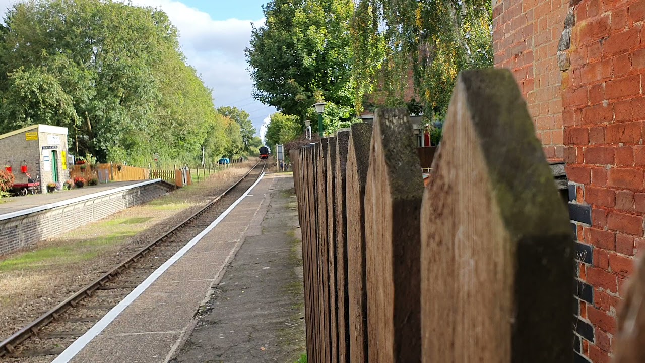 80078 Leading Flying Scotsman on the return to Dereham though Yaxham (MNR).