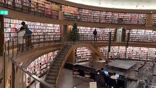 Stockholms stadsbibliotek . Biblioteca publica de Estocolmo. 🇸🇪🇧🇴