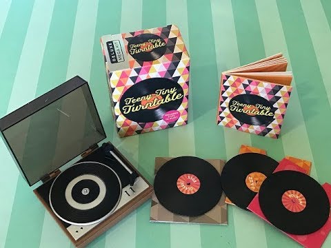retro teeny tiny turntable