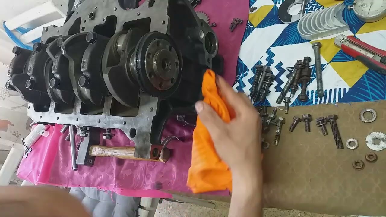 تركيب محرك رونو 4 montage moteur r4 gtl. تركيب العمود المرفقي