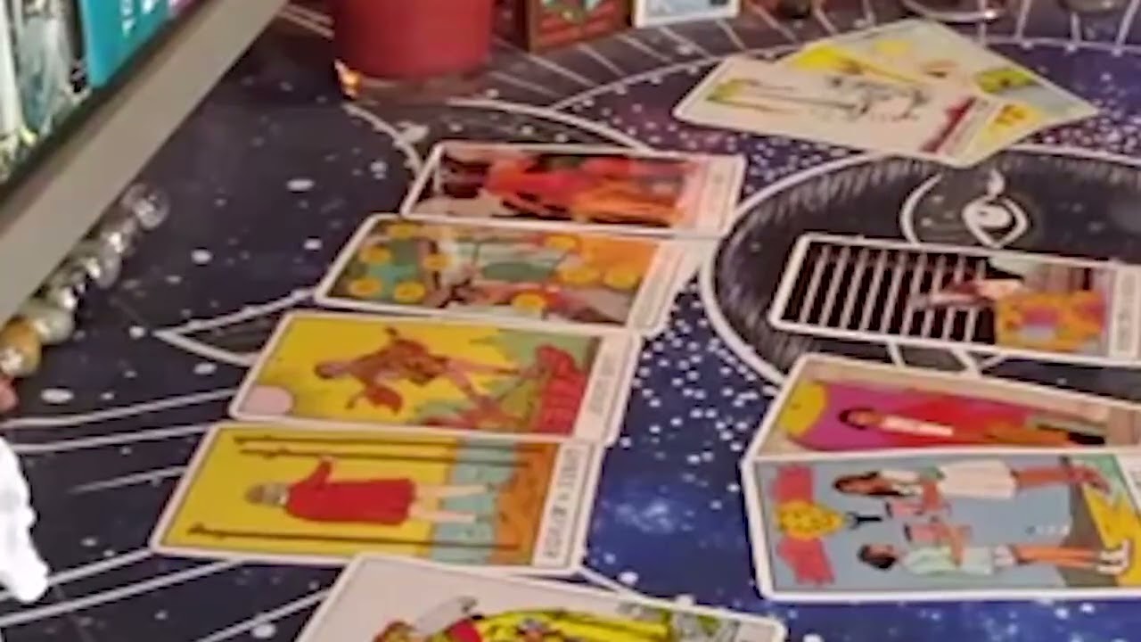 Лев, ВАУ! Тебе суждено быть именно с этим человеком и ни с кем другим! Таро любви, конец февраля ...