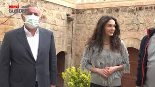 Turizm Bakanı Ersoy’un eşi Midyat’ta Hercai Filim Setini Ziyaret Etti