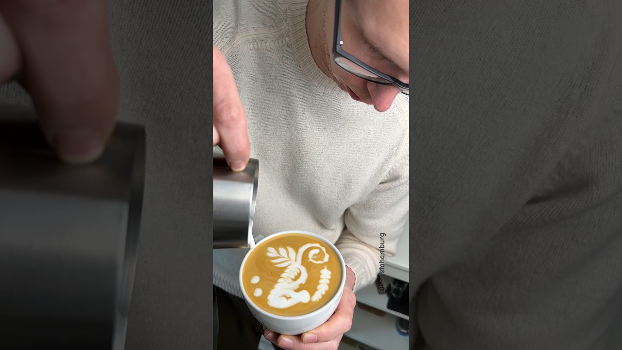 Latte Art Practice Seahorse❤️ #espresso #feedshorts #coffee #barista #latteart #love #viral #shorts
