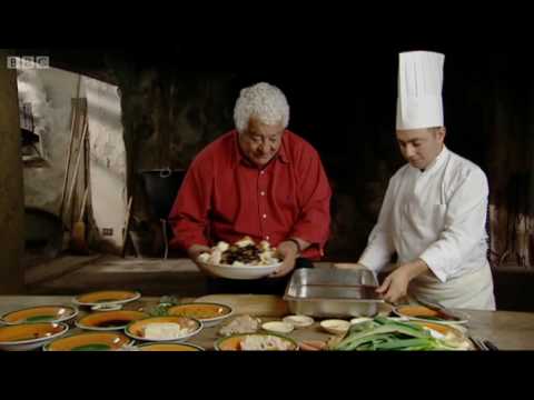 Carluccio cooks Porchetta - Carluccio and the Renaissance Cookbook - BBC