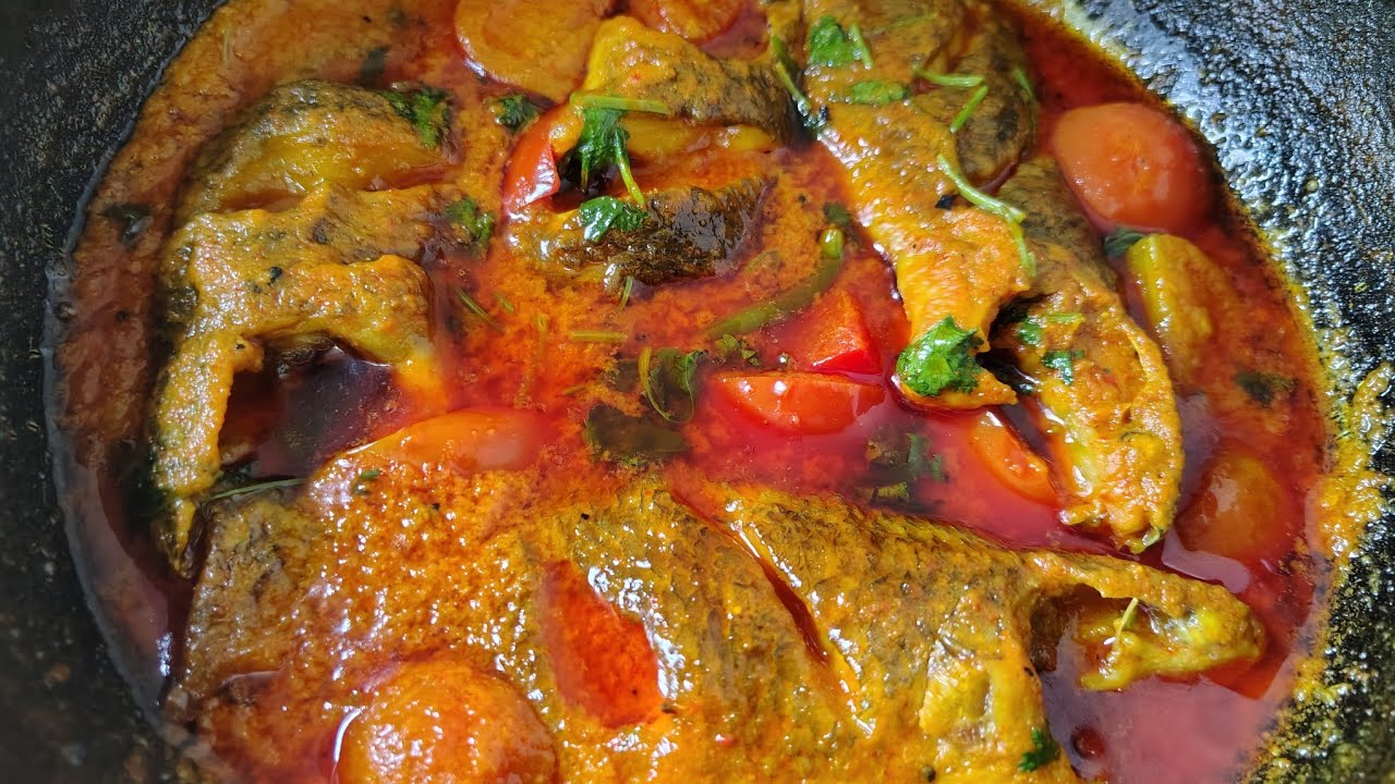 Koi macher tel jhal recipe//climbing perch fish curry.