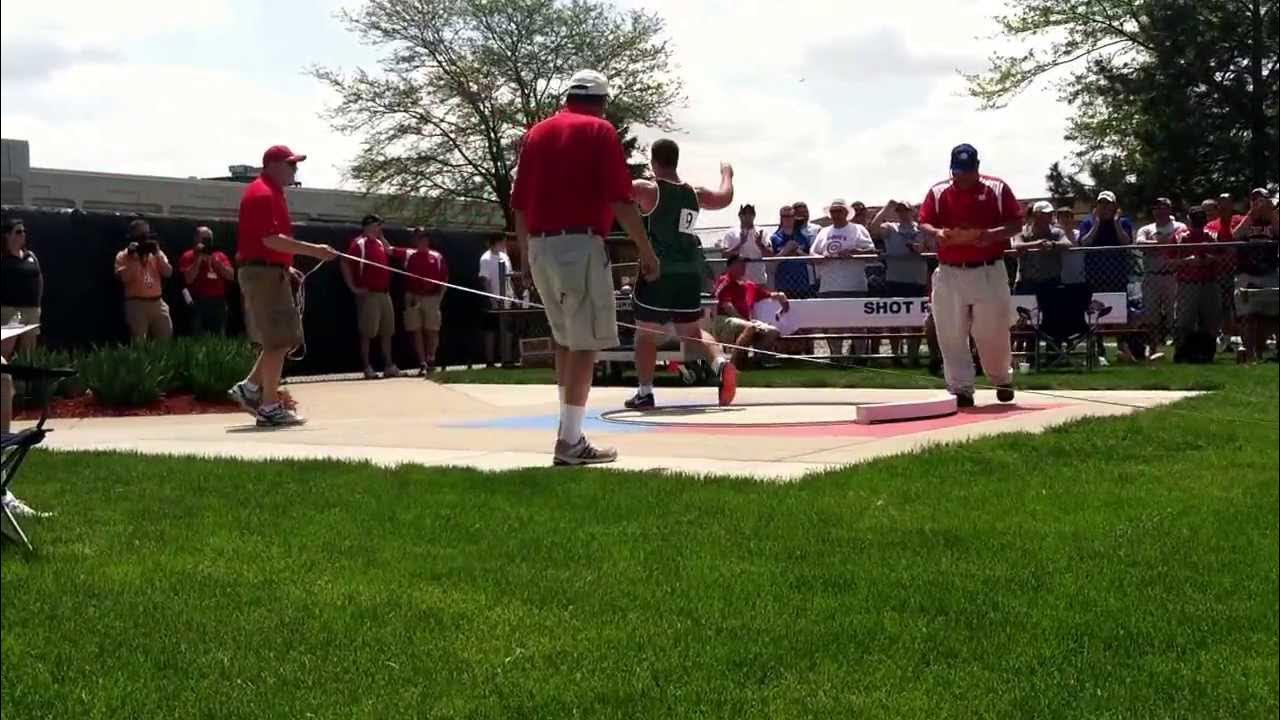 HowellsDodge senior and Iowa football recruit wins 2013 Nebraska Class