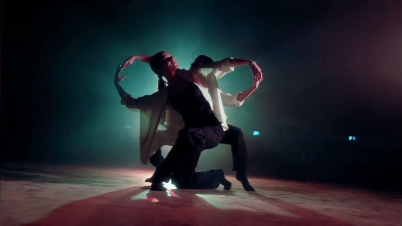 Elyse Aeryn - Unstoppable (Official Video) Elyse Aeryn - Unstoppable (Official Video)