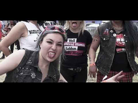 Bloody Benders - I am the Riot official