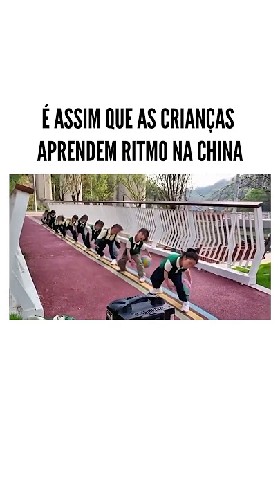 É assim que se aprende música na china 🎵