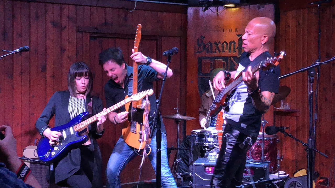 AJ Vallejo / Kelly Green -  Whole Lotta Love (Live at Saxon snippet)