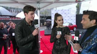 Shawn Mendes Red Carpet Interview - AMAs 2016