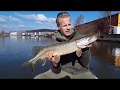 Snoekvissen met kunstaas- Trollen op snoek - twincarpNL