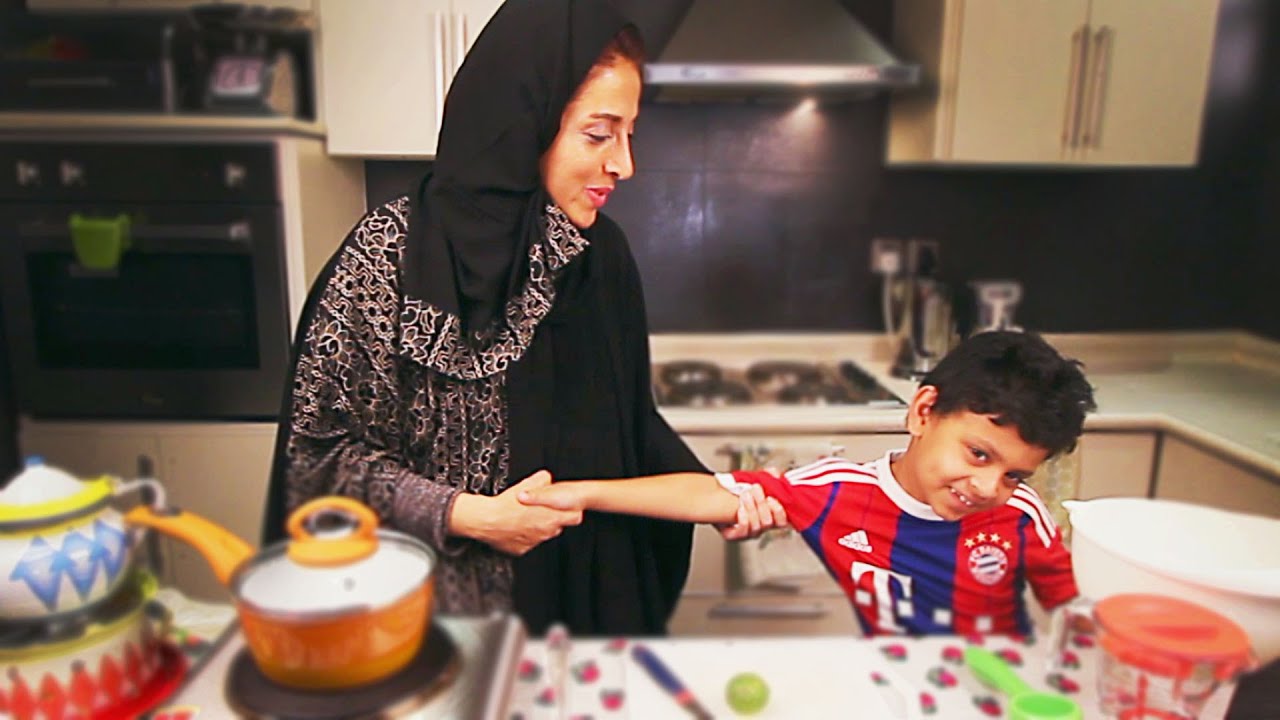 Popular Lugimat Saudi Traditional Dessert | Saudi Arabia | حلي لقيمات عوامة  فتات سعودية | السعودية