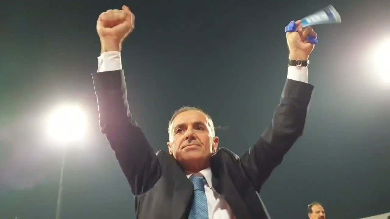 شاهد جنون فرحة جماهير نادي الرمثا لحضة تتويج بطل الدوري الاردني 2021