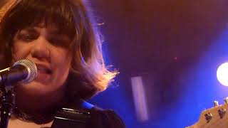 Screaming Females - Empty Head (live @ Vera, Groningen 2019)