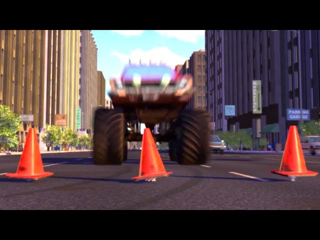 Toy Story 2 Crossing The Road Scene (with descriptive video service) 