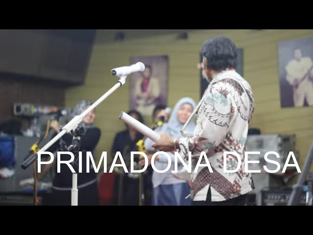 AKSI GITAR RHOMA Lagu PRIMADONA DESA class=