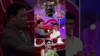 ചൈനീസ് ലിങ്കിംഗ് റിങ്സ് മാജിക്കുമായി ഒരു മജീഷ്യൻ🎩✨ | GRAND MAGICAL CIRCUS |