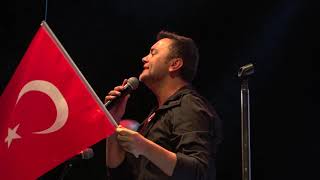 Ünlü Müzik Grubu Zakkum Bucalı Hayranlarıyla Buluştu