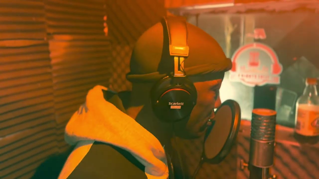 Crunchy Black ( HHMG ) X BottleBoyz ( St.Louis ) in Pittsburgh  - Studio Session  “ DOUBLE CUP ”