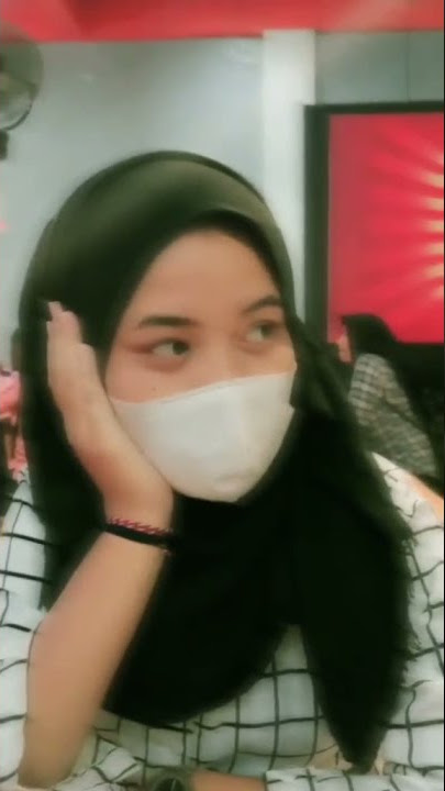Video Mentahan halu makan bareng cewe cantik. Story wa manasin mantan, prank temen.