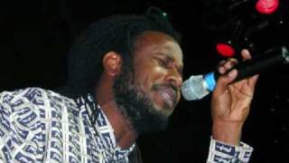 Aaron Silk right path "lalabella riddim" chords