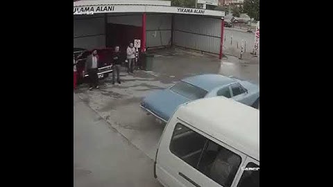 Oto Yıkamaya Böyle Girilir.