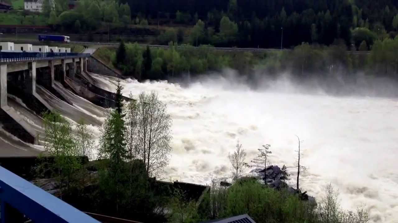 Full åpning Hunderfossen i dag.