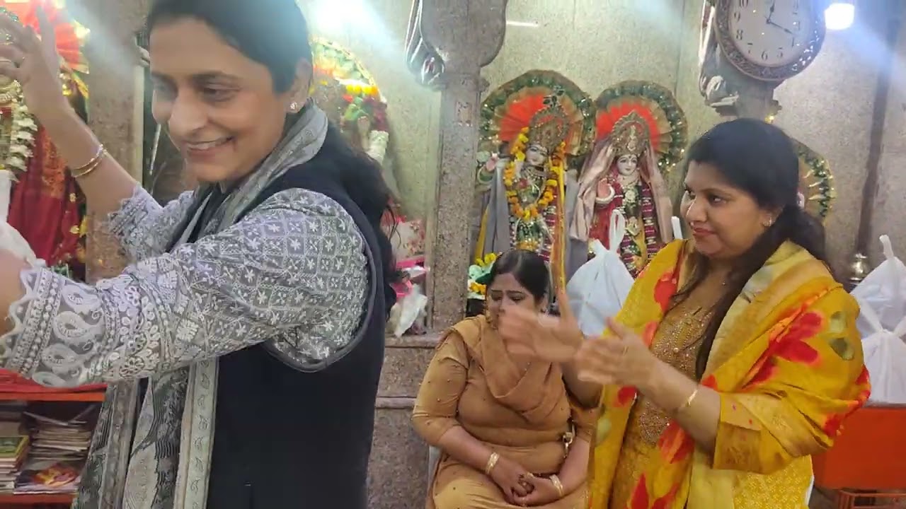 Damru vajda o bholya bahut pyar bhajan sunaya hamari kusum di🙏💃💯