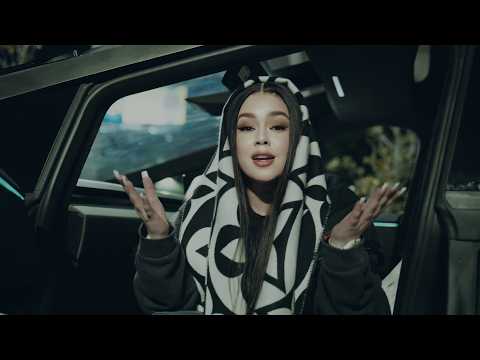 Jenny La Chapi - Molly! Ft. Sunny Fritz & El Cherry Scom (Prod. Destin) [OFFICIAL MUSIC VIDEO]