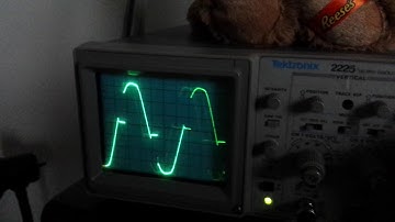 Tektronix 2225 Oscilloscope Demo and Calibration