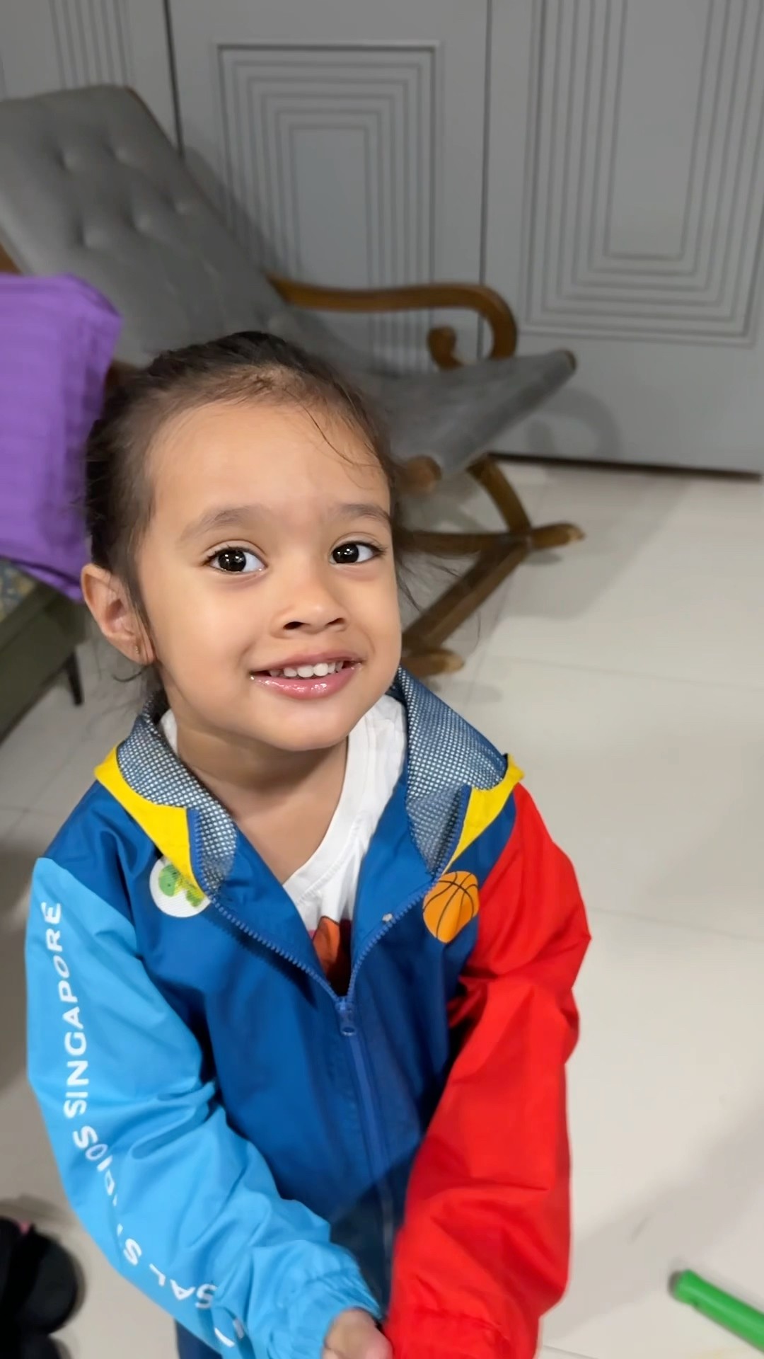 Comment karo “MeooooweWww” #littleglove #minivlog