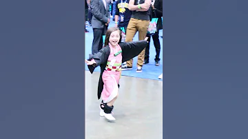 Nezuko Running in the 90s meme but IRL #demonslayer #nezuko #cosplay