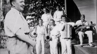 Video thumbnail of "PIENI PUNAINEN MÖKKI, Matti Jurva ja Ramblers-orkesteri v.1937"