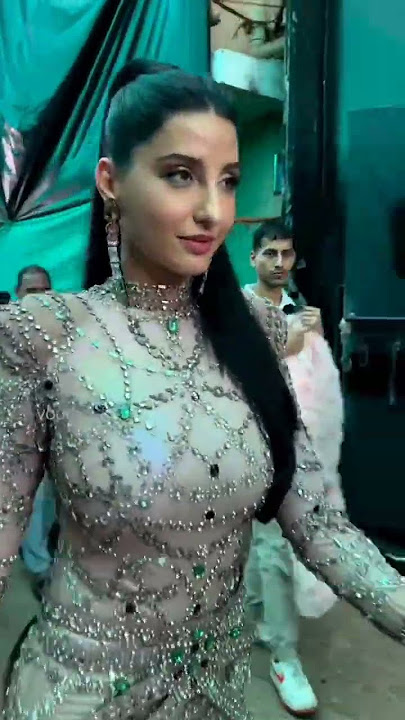 #norafatehi #slowmotion #photography #elvishyadav #funnyshorts #carryminati #walking #editing #funny