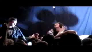 Crystal Castles &quot;BIRDS&quot;  Live in Toronto 2010 (video)