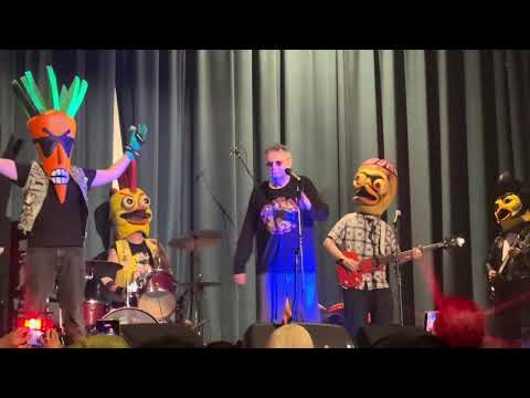 KILLER KLOWNS FROM OUTER SPACE Leonard Graves Phillips & Radioactive Chicken Heads at Gardena Cinema