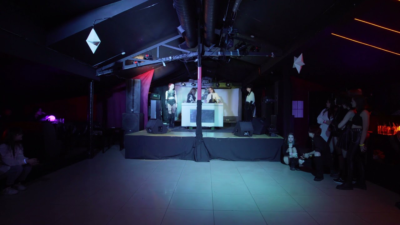 在 YouTube 上观看 #Qodes #LaLaLa #Cover Qodes - LA LA LA dance cover by Rampage 在 YouTube 上观看 #Qodes #LaLaLa #Cover Qodes - LA LA LA dance cover by Rampage