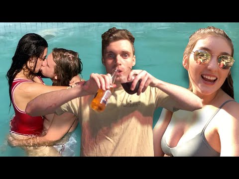 THIS SUMMER WAS FESTIVE. (Pool party)