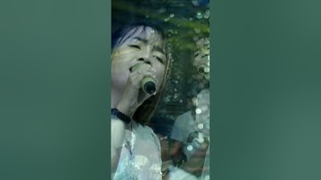 Ayu Karlina bikin mewek nyanyi lagu ini