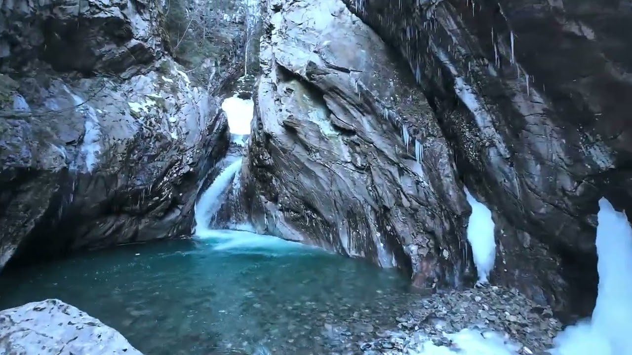 Exploring Creek with my new Avata 2