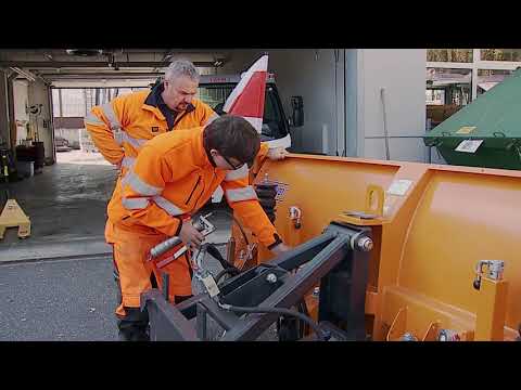 Fachfrau mann Betriebsunterhalt 02