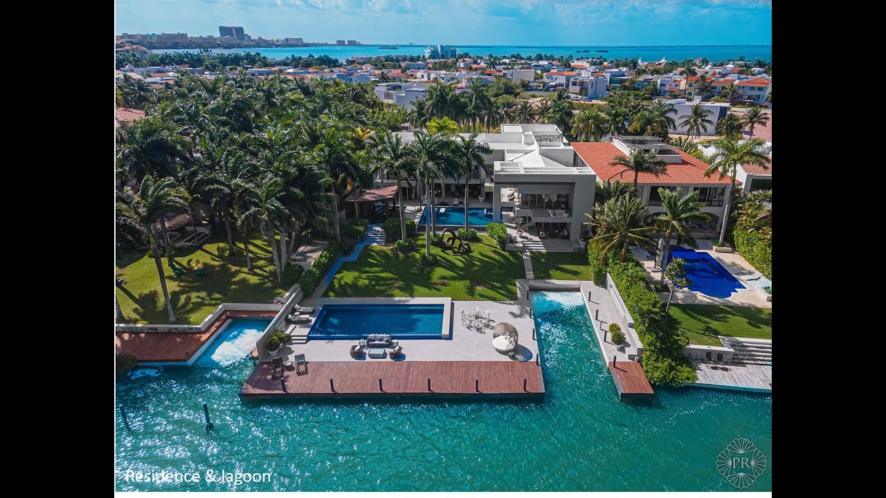 Venta Residencia de Lujo 4 Hab con muelle en exclusivo residenial Isla Dorada, Cancun