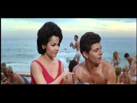 BEACH BLANKET BINGO (1965) R.I.P. ANNETTE FUNICELLO