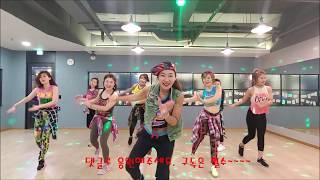 K-pop Zumba / MOMOLAND (모모랜드) / I'm So Hot / Zumba Korea TV