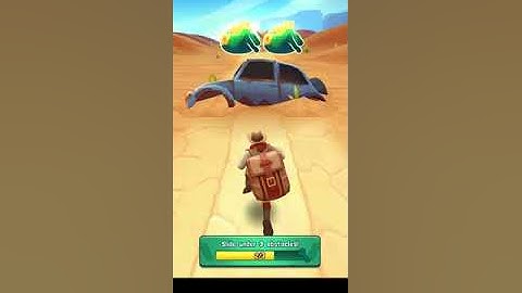 Jumanji epic run / Mouse cartoon character running through " The Dunes"