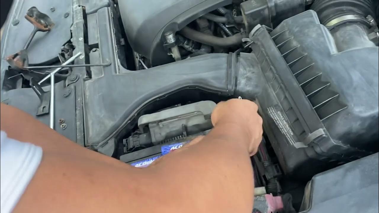 How to change battery Nissan altima 2008 YouTube